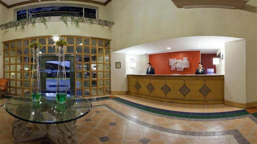 Holiday Inn Express Torreon By Ihg Bagian luar foto