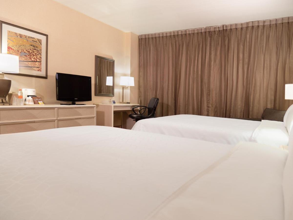 Holiday Inn Express Torreon By Ihg Bagian luar foto