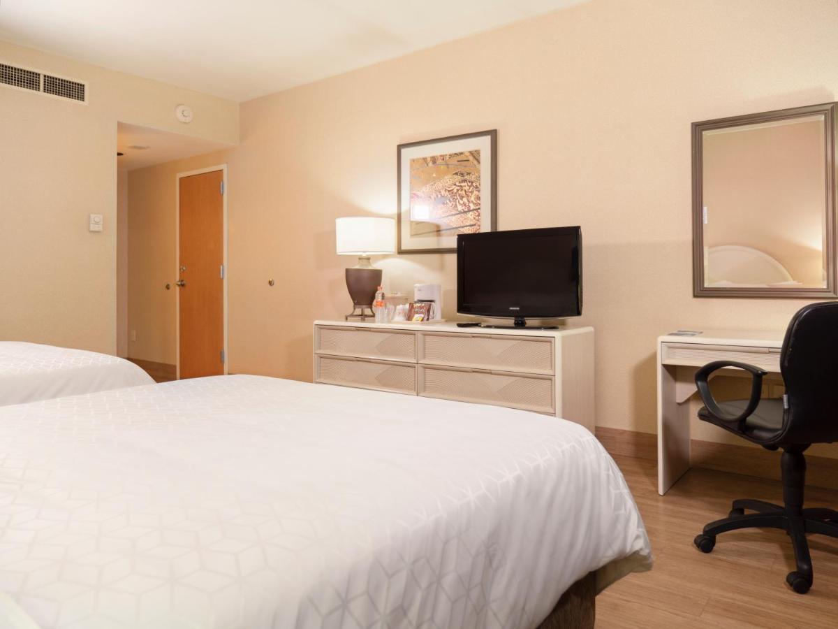 Holiday Inn Express Torreon By Ihg Bagian luar foto