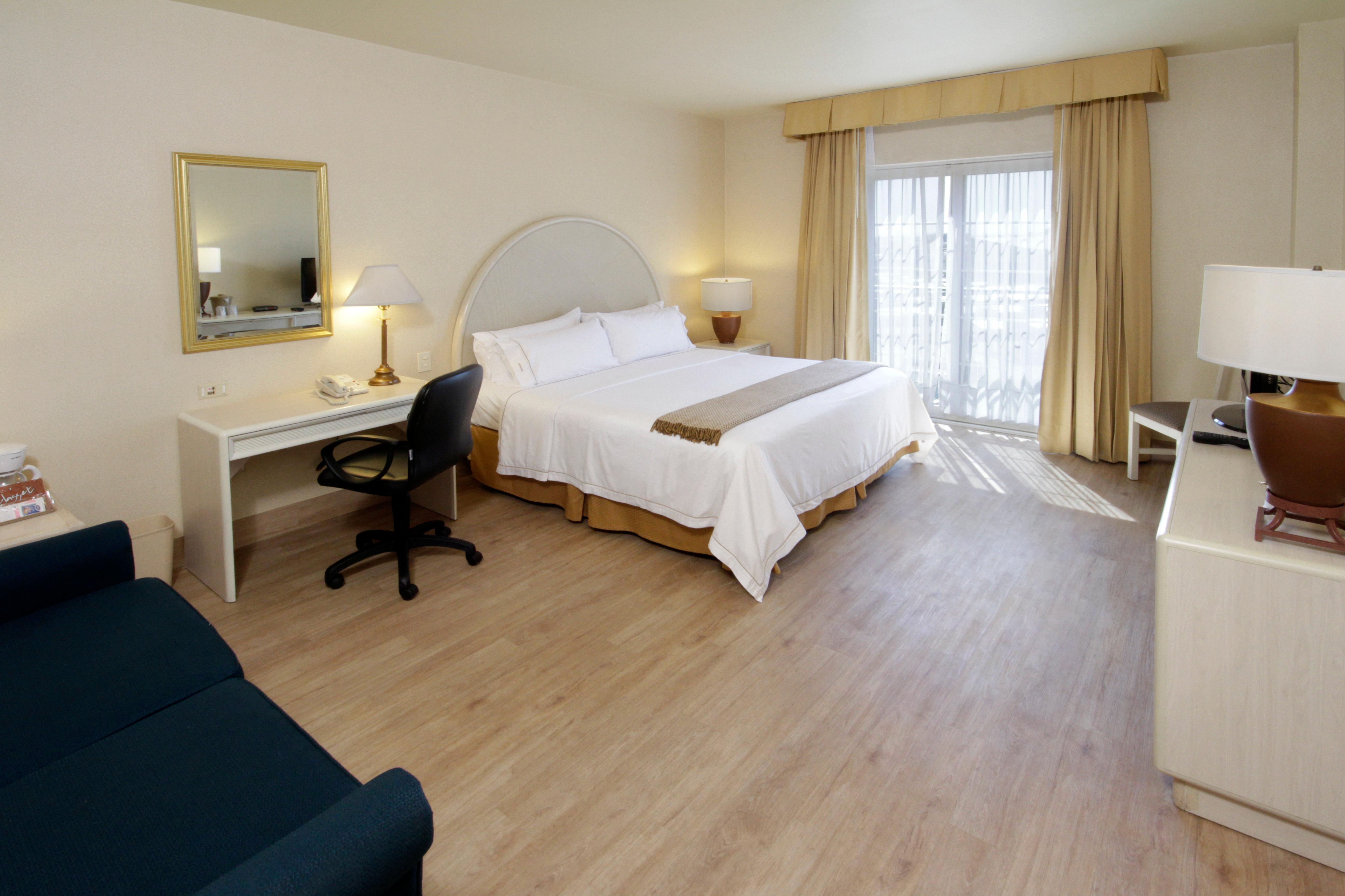Holiday Inn Express Torreon By Ihg Bagian luar foto