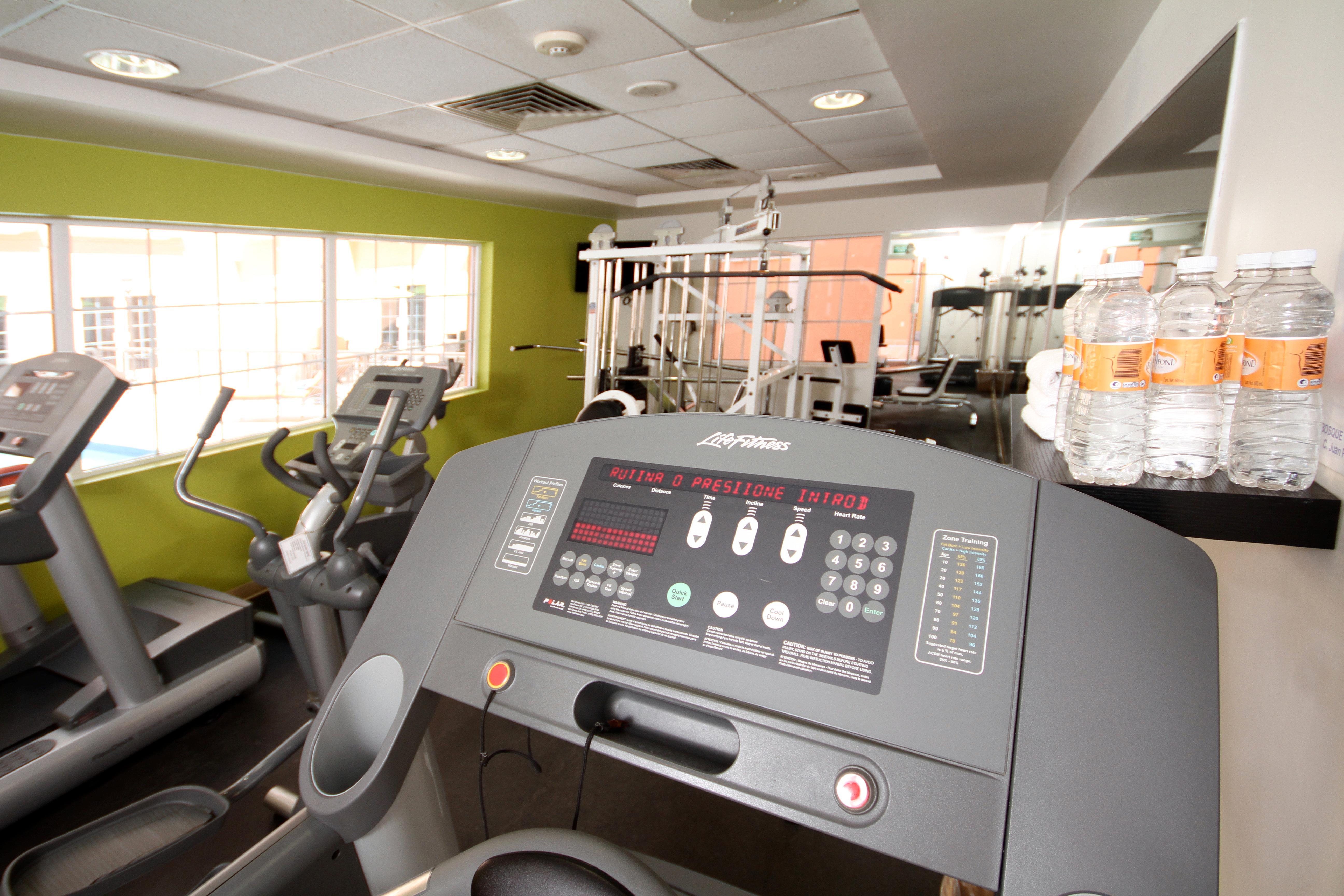 Holiday Inn Express Torreon By Ihg Bagian luar foto